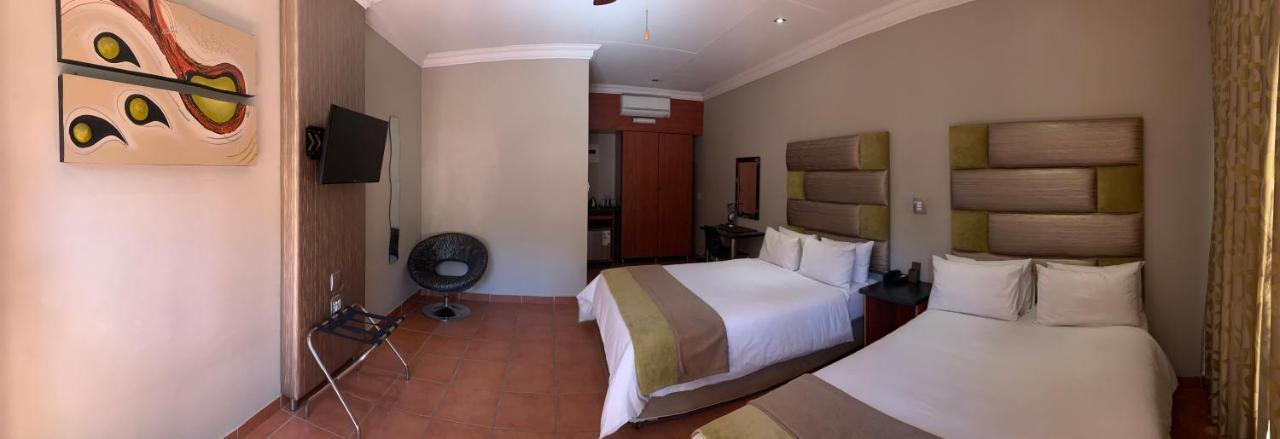 Polokwane Lodge Eksteriør bilde