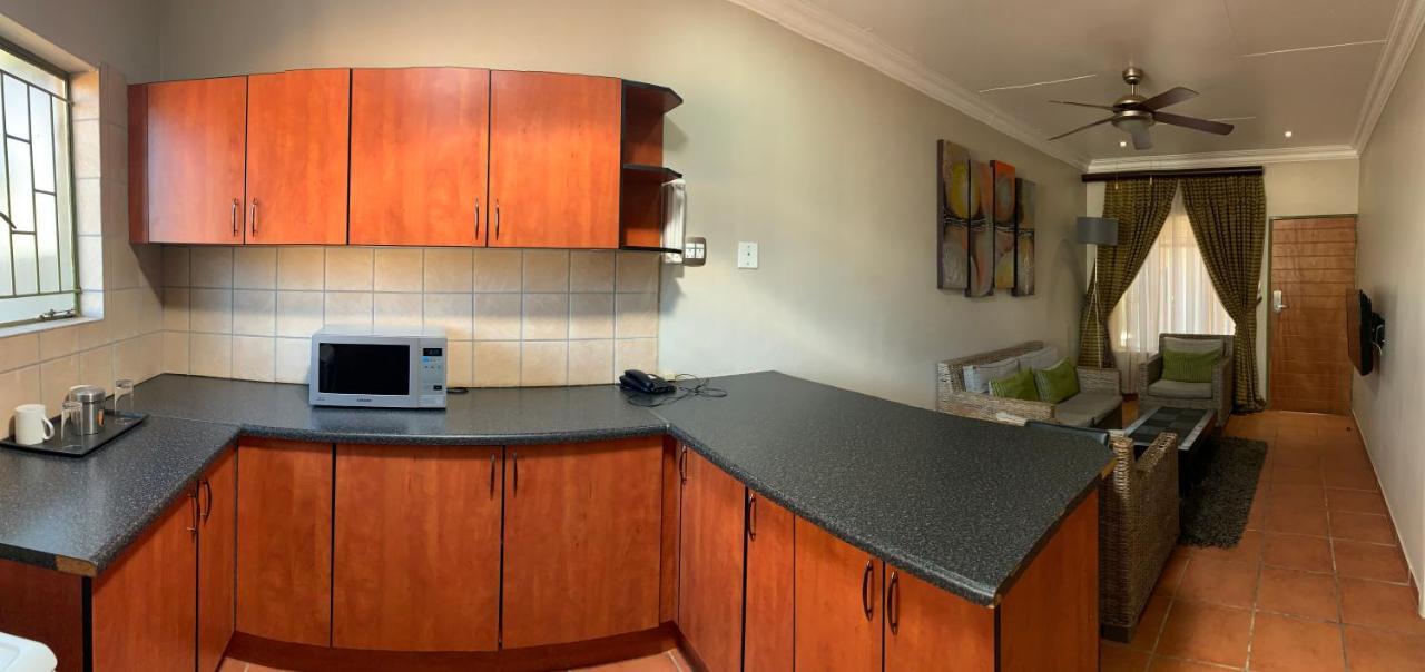 Polokwane Lodge Eksteriør bilde