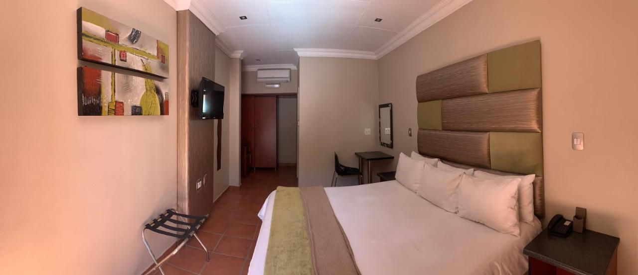 Polokwane Lodge Eksteriør bilde