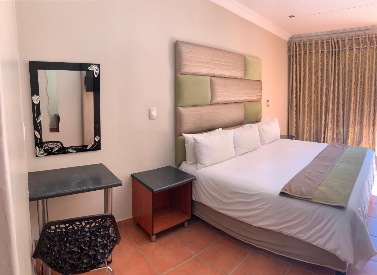 Polokwane Lodge Eksteriør bilde
